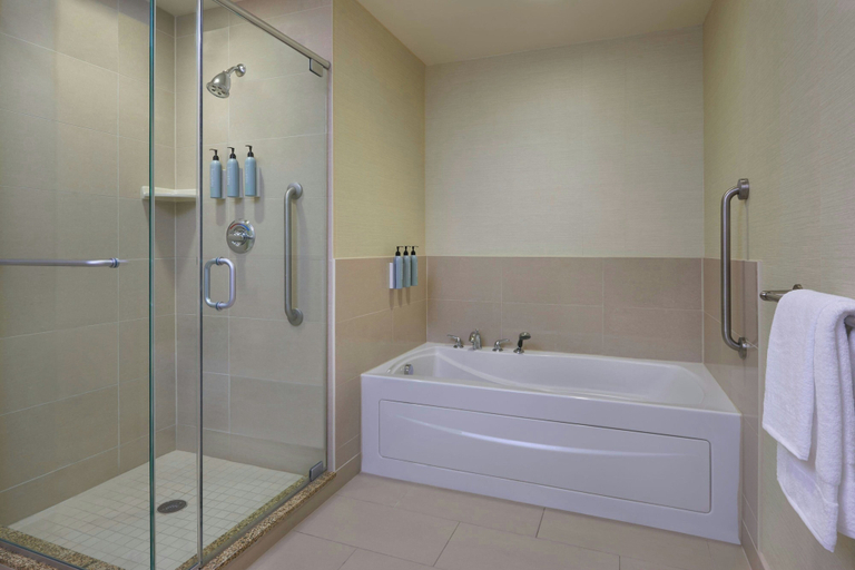 Bathroom 5, Courtyard by Marriott Calgary Airport, Division No. 6