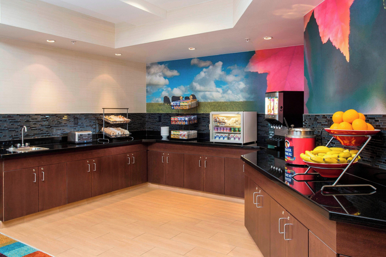 Food & Drinks 4, Fairfield Inn & Suites Greeley, Weld
