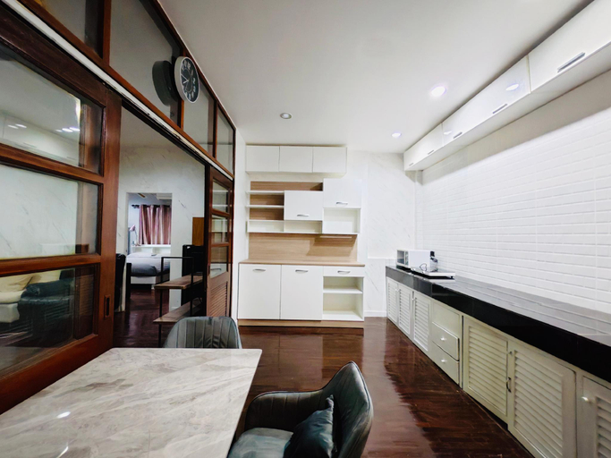 Dining Room 9