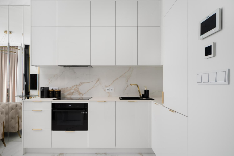 Others 4, Grzybowska 37 by Golden Apartments, Warsaw