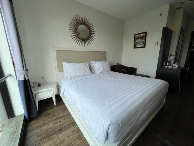 Bedroom 12