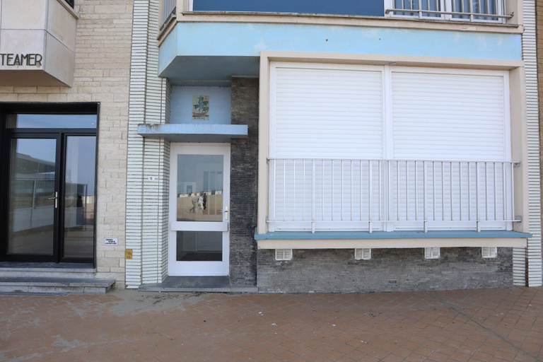 Reception, Apartment in Nieuwpoort near Sandy Beaches, West-Vlaanderen