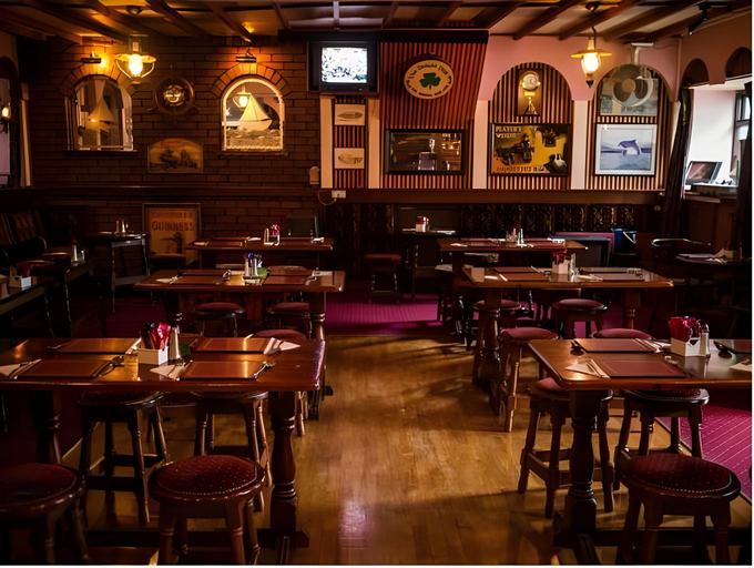 Food & Drinks, The Dingle Pub Rooms