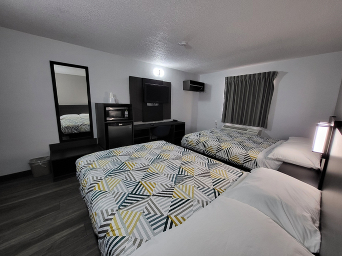 Bedroom 2, Motel 6 Omaha, NE, Douglas