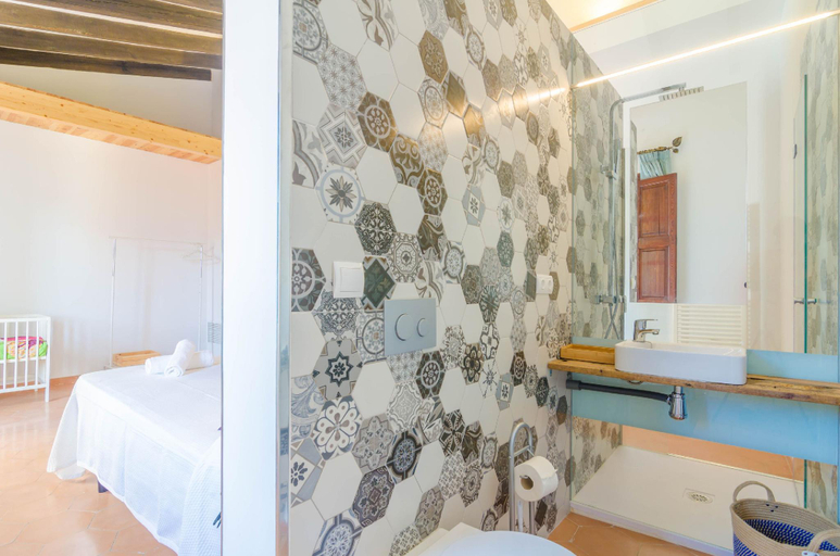 Bedroom 2, Sa Creu in Algaida with 5 bedrooms and 4 bathrooms, Baleares
