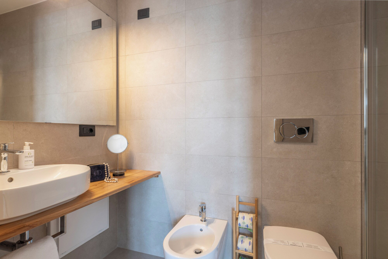 Bathroom 4, Residence Villa Giardini, Messina