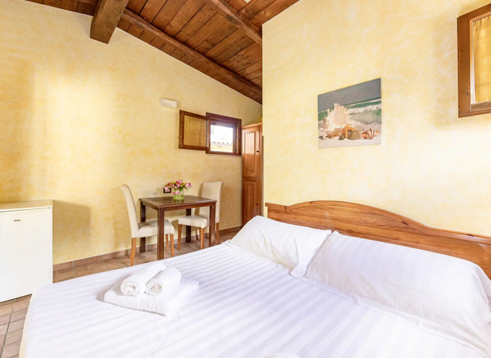 Bedroom 3, Holiday Village, Latina
