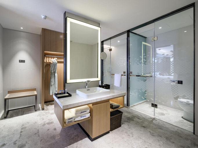 Bathroom 4, Hampton by Hilton Guangzhou Baiyun Airport North, Guangzhou