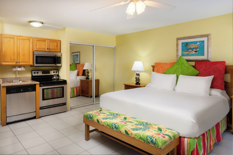 Bedroom 3, The Atrium Beach Resort and Spa, an Ascend Collection Resort