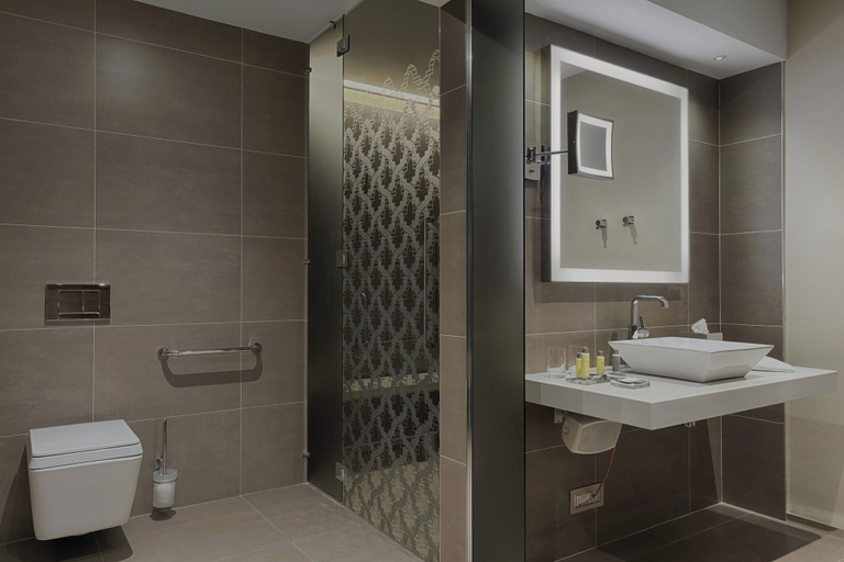Bathroom 5, Constantine Marriott Hotel, Constantine