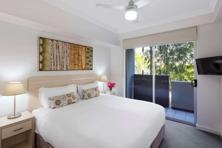 Bedroom 4, Oaks Brisbane Mews Suites, Bowen Hills