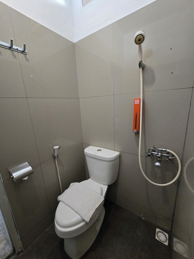Bathroom 4