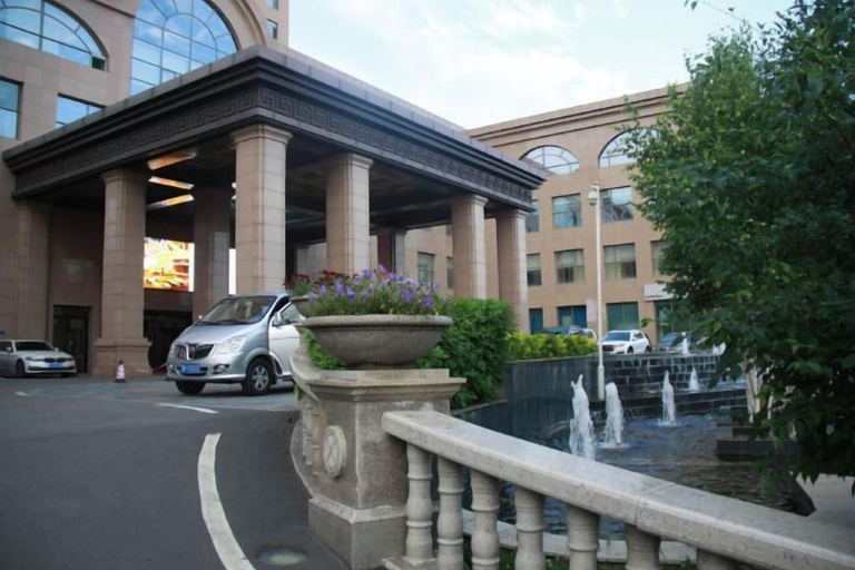 Exterior & Views 2, Golden Horse Hotel, Hulunbuir