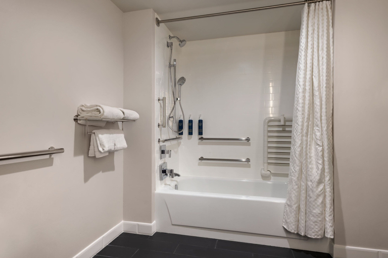 Bathroom 4, Four Points by Sheraton Bakersfield, Kern
