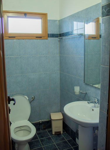 Bathroom, River Hotel, Vlorës