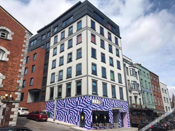 Others 4, REZz Cork
