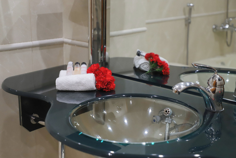 Bathroom 5, Ramada by Wyndham Tashkent, Tashkent City