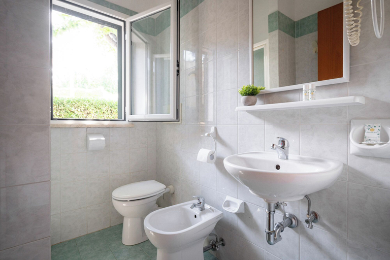 Bathroom 5, Club Del Sole Le Mimose Family Resort, Fermo