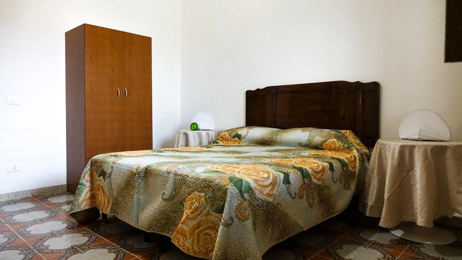 Others 4, Scialae House, Trapani