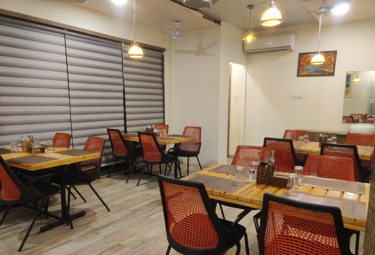 Food & Drinks 3, Splash Resort, Raigarh