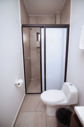 Bathroom 2, Hotel Plazuela, Cadereyta Jiménez