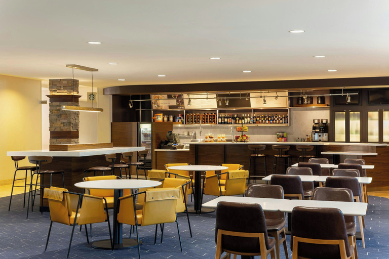 Food & Drinks 5, Courtyard by Marriott Madison West Middleton, Dane