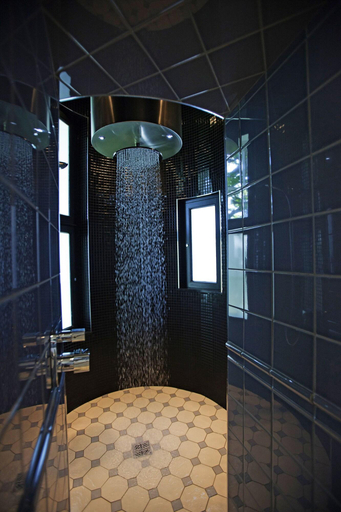 Bathroom 4, Meldrum House, Aberdeenshire