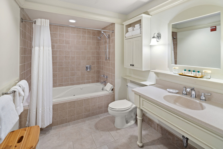 Bathroom 16