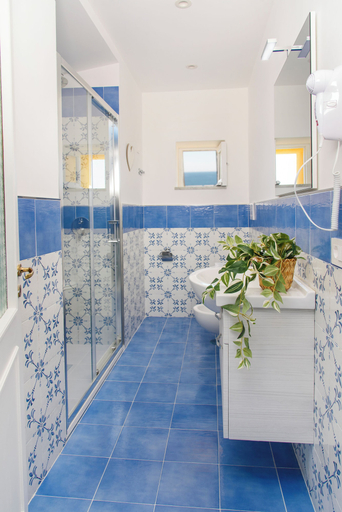 Bathroom 3, Casa Gradoni, Napoli