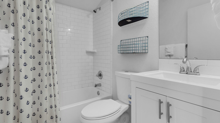 Bathroom 4, Your Ideal Beach Getaway With Private Pool, Game Room and Close to Beach!, Walton