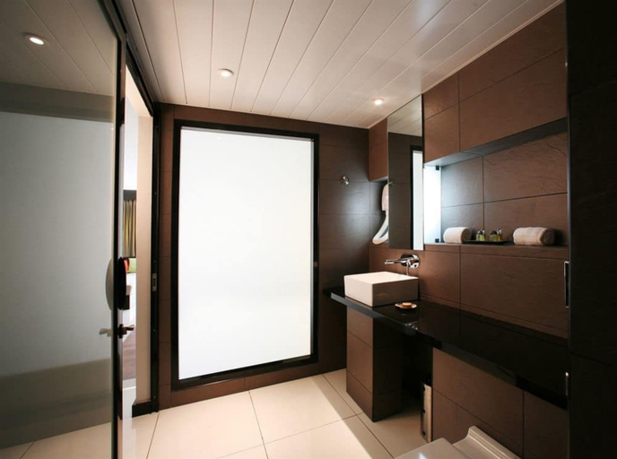Bathroom 5, Hotel Tahiti Nui