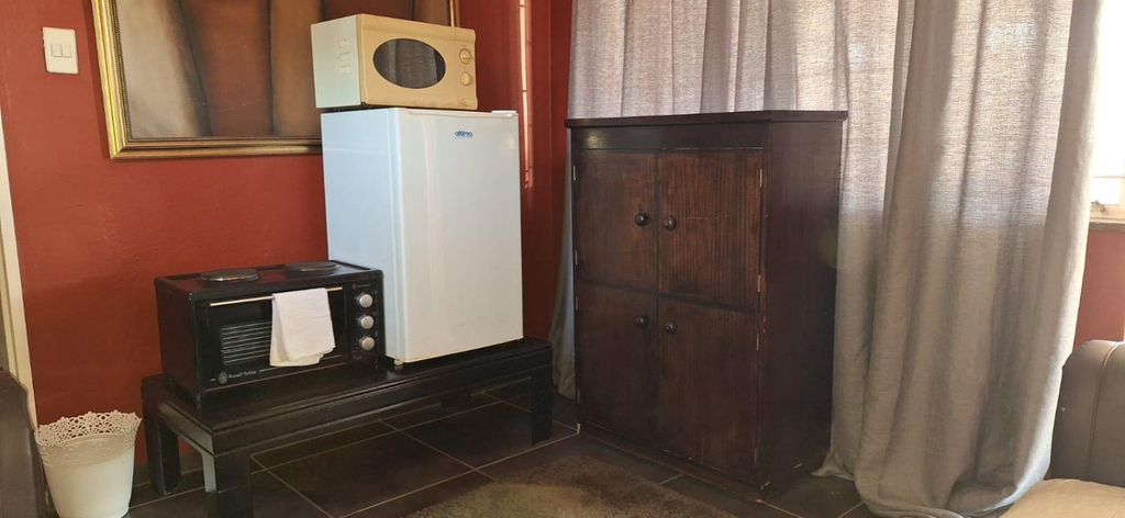 3, Henning nest guest house, City of Tshwane