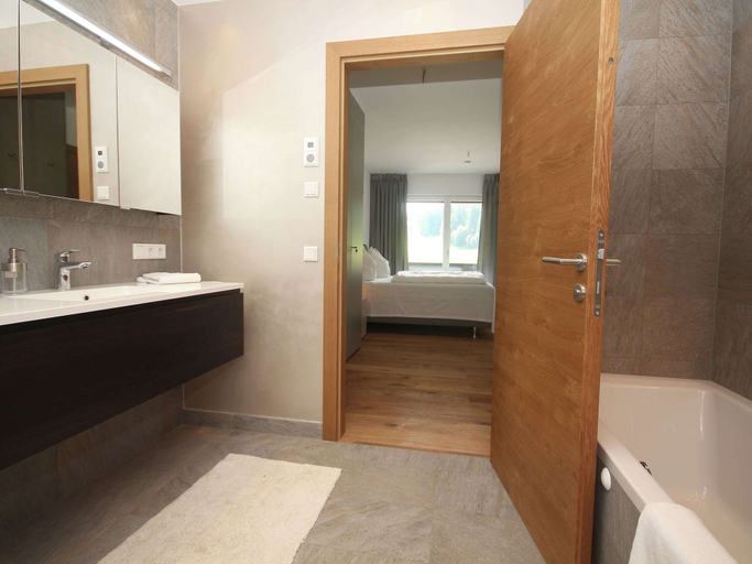 Bathroom, Apartment in Kirchberg With its own Sauna, Kitzbühel