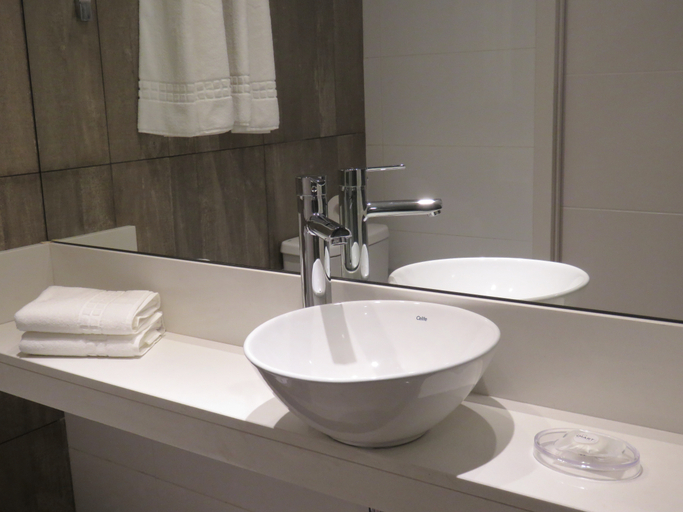 Bathroom 4, Smart Montevideo, Montevideo