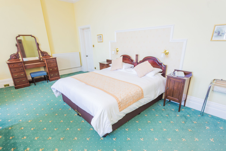 Bedroom 2, Legacy Hotel Victoria, Cornwall