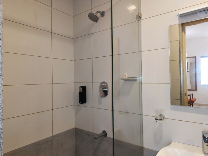 Bathroom 4