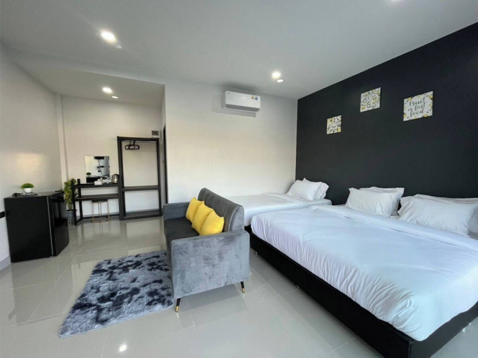 Hillside Premium Hotel Room Type - Superior Triple Room