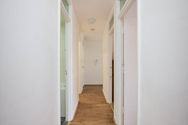 Others 5, The West Hampstead Base - Central 2bdr Apartment, London