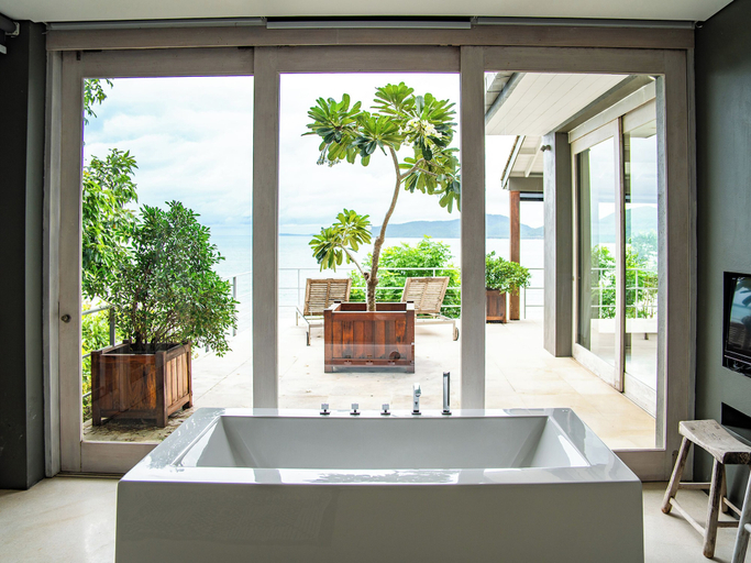 Bathroom, Cape Laem Sor Estate, Ko Samui