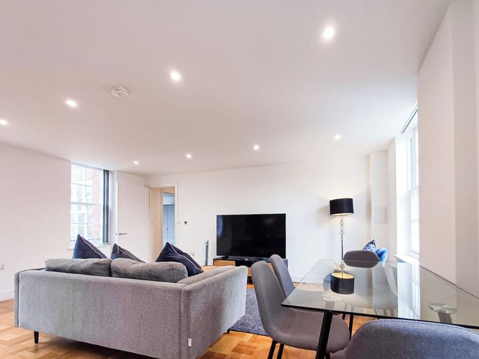 Others 5, Modern 2 Bedroom 2 Bathroom Apartment, London