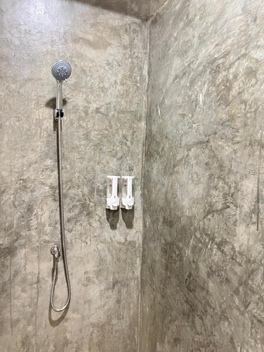 Bathroom 11