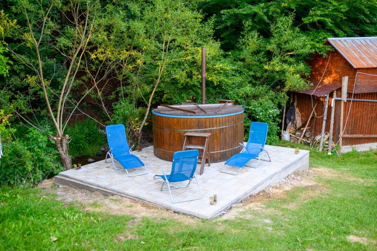 Others 5, Cabana Rodica, Arieseni