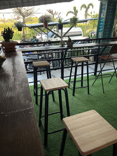 Food & Drinks 5, Convenient Resort, Lat Krabang