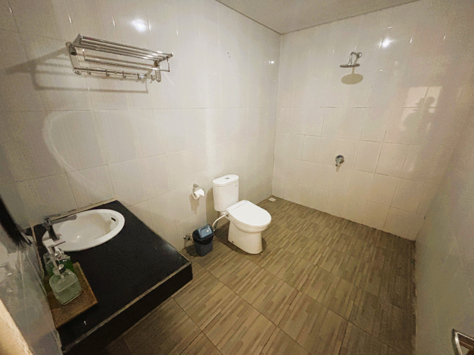 Bathroom 20