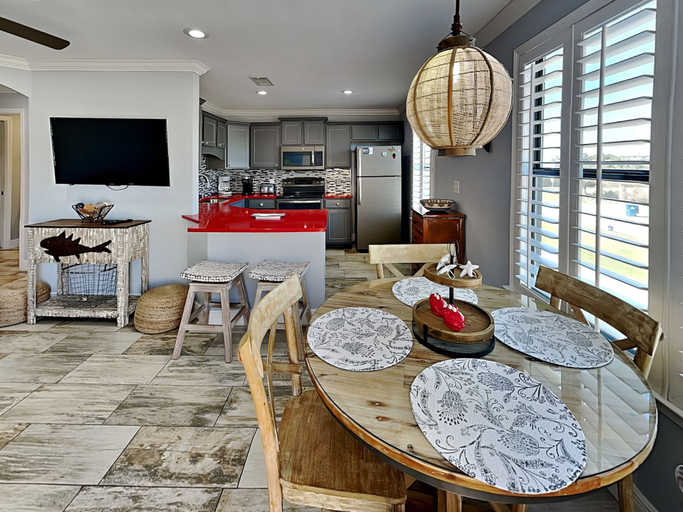 Others 4, Paradise Isle #15A by Southern Vacation Rentals, Baldwin