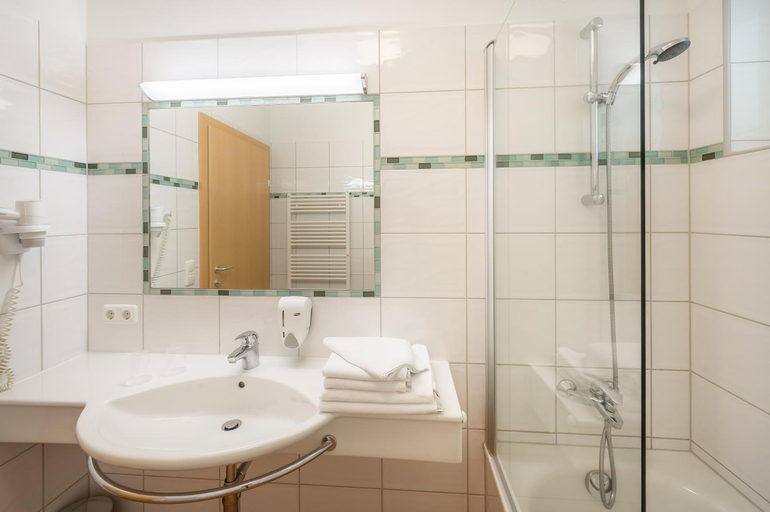 Bathroom, Aparthotel Almrosl im Großarltal, Sankt Johann im Pongau