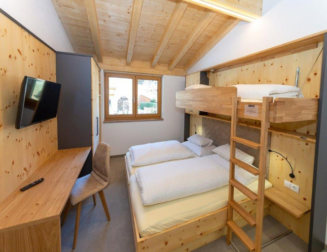 Room 4, Apartment in Kleinarl Near Ski Slopes, Sankt Johann im Pongau