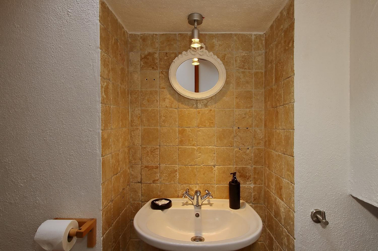 Bathroom 3, Villa das Rosas, Sintra