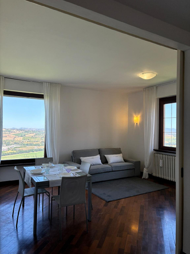 Others 5, Appartamento Belvedere, Macerata