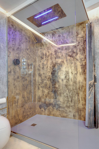 Bathroom 4, La Ghiacciaia magica !, Florence